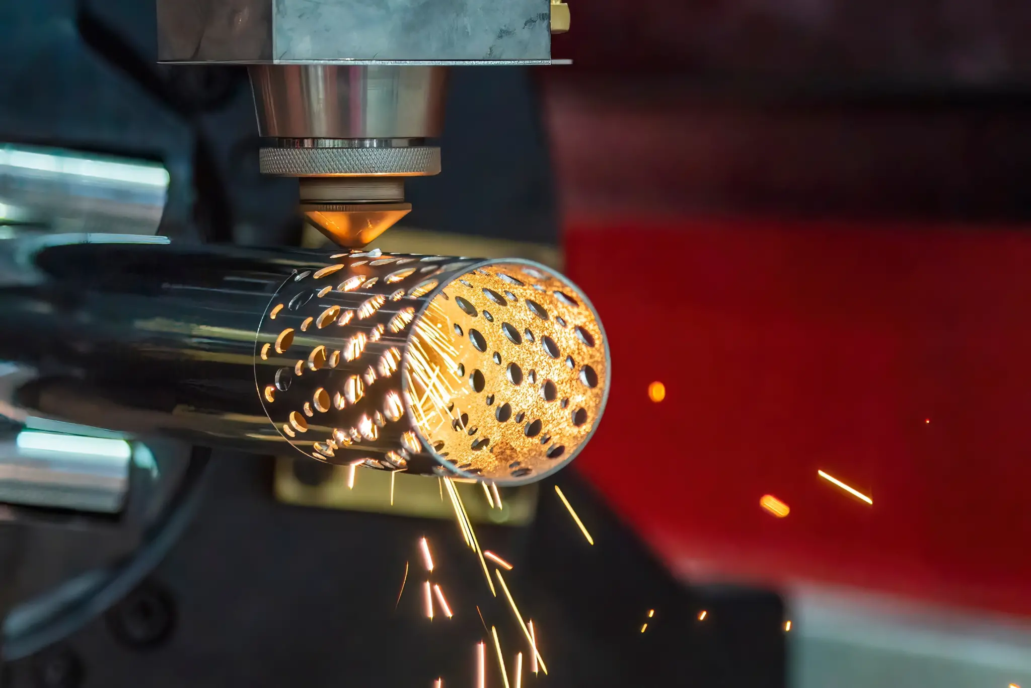 How Industrial Air Compressors Improve Laser Cutting Performance