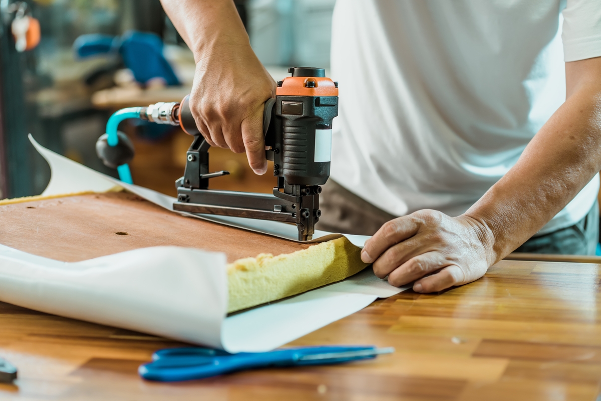 Nail gun